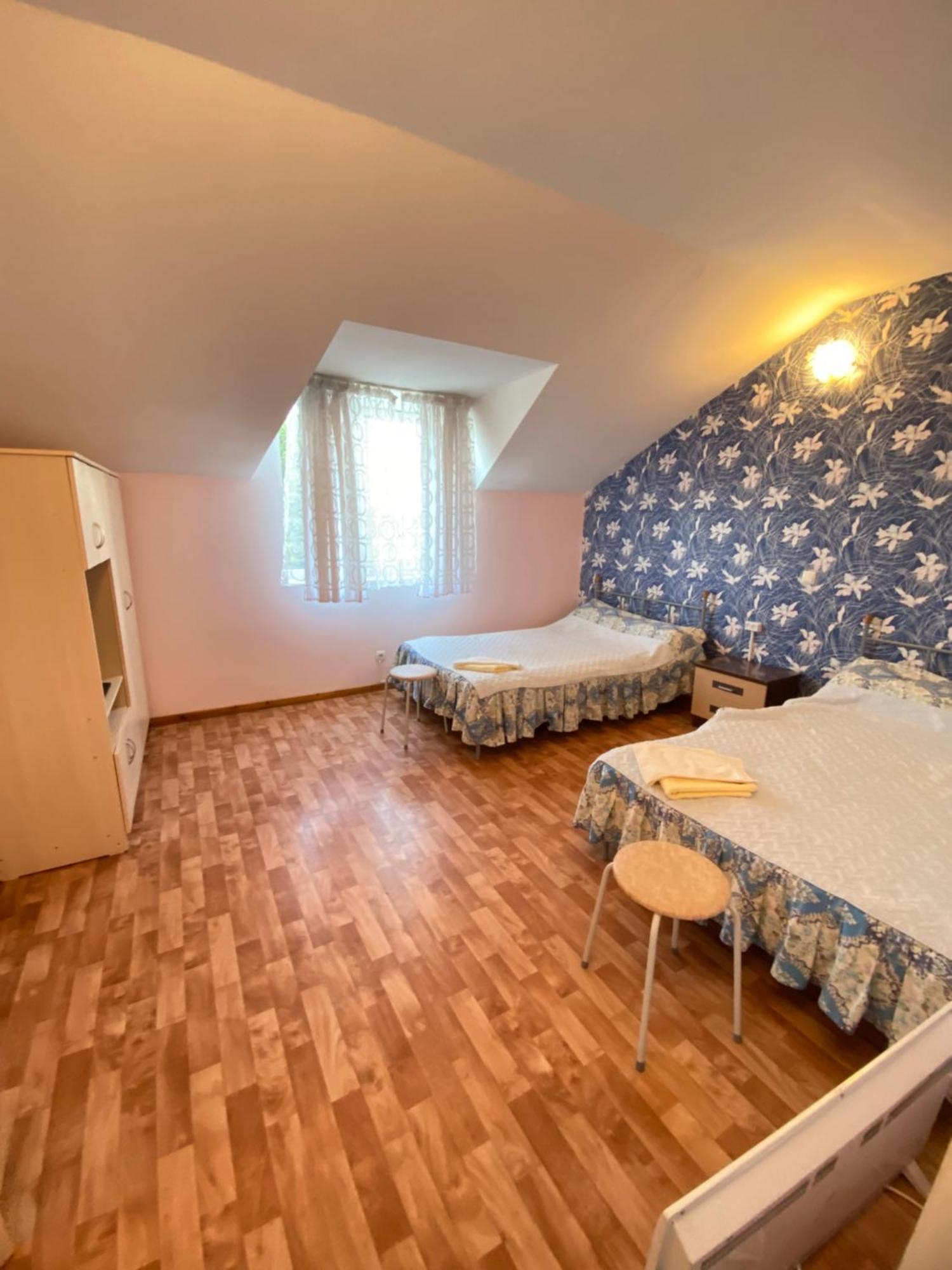 Osobyi Guest House Tsjolpon-Ata Eksteriør bilde